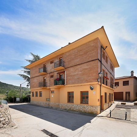 Albergue Sierra De Arbe Naval 외부 사진